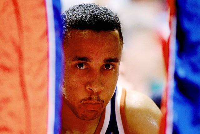 王哲林24+10上海大胜天津 山东力克福建止连败